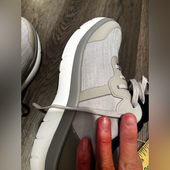 Alegria Beige Women's Athletic Shoes arch support neutral basic water resistant - Picture 7 of 12